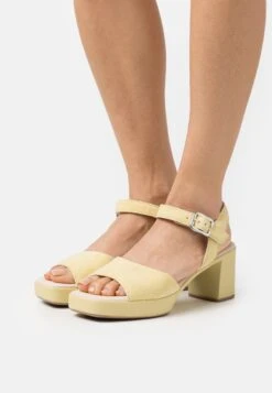 Gabor Platform Sandals - Citrus