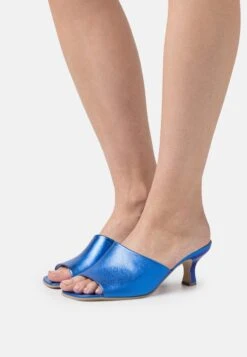 Gabor Heeled Mules - Saphir