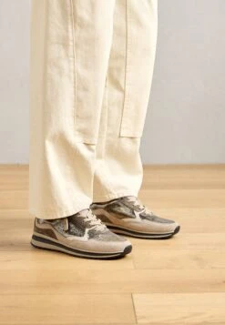 Gabor Comfort Trainers - Off White/sand/silver-coloured -Gabor Sales Store 2a76e80f911544568293cf2dc06db2be