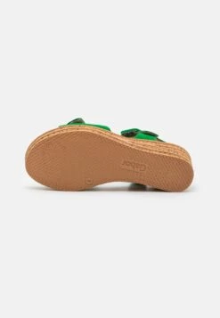 Gabor Platform Sandals - Verde -Gabor Sales Store 4bb90afd6f07490bb6b437f8fea62e4b