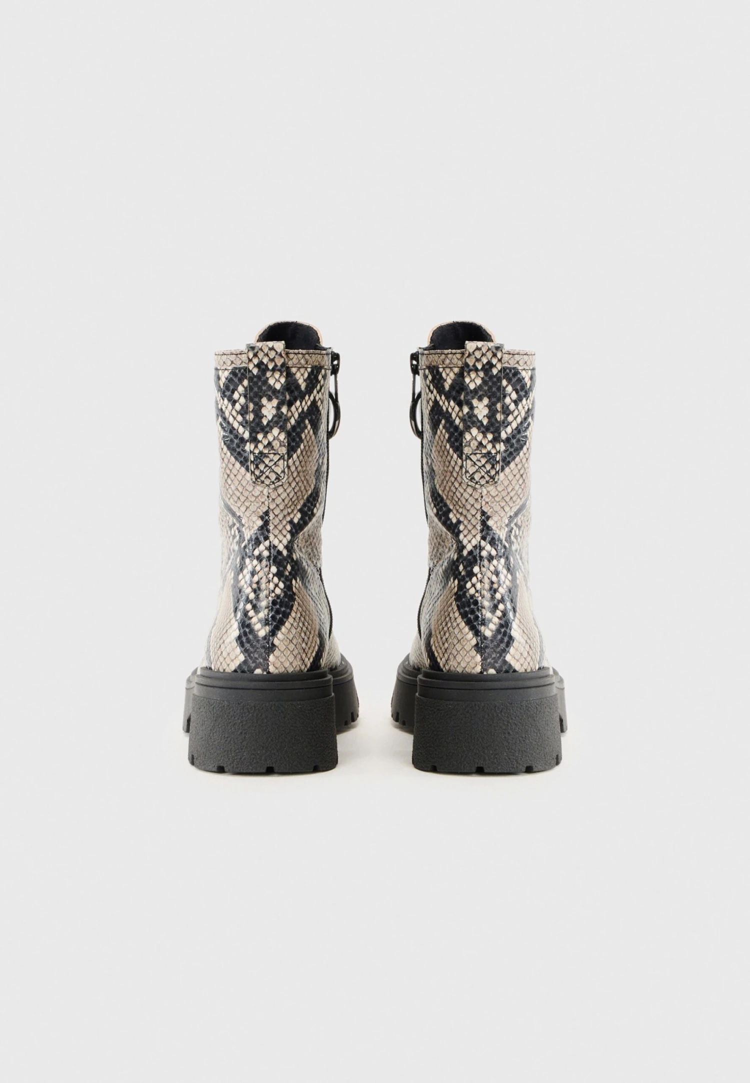 Gabor Winter Boots - Light Grey/black 5 Gabor Winter Boots - Light Grey/black - Image 3