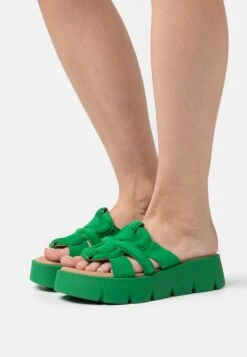 Gabor Heeled Mules - Verde